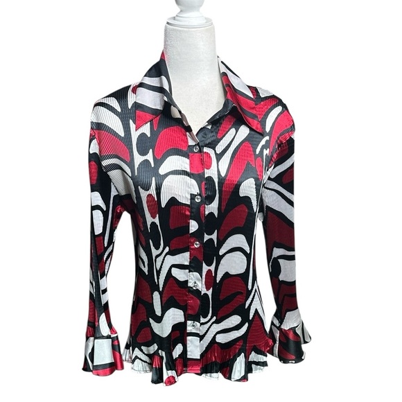 Elegant Women's Red and Black Button-Down Shirt - Picture 6 of 7